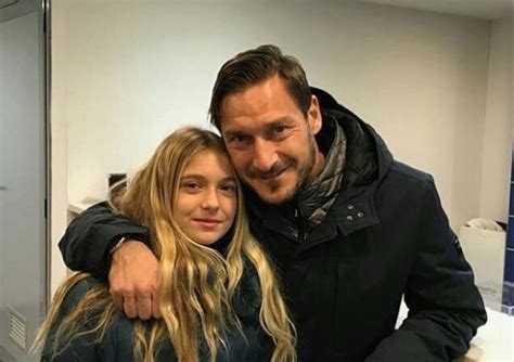 chanel la figlia di totti|Chanel Totti età.